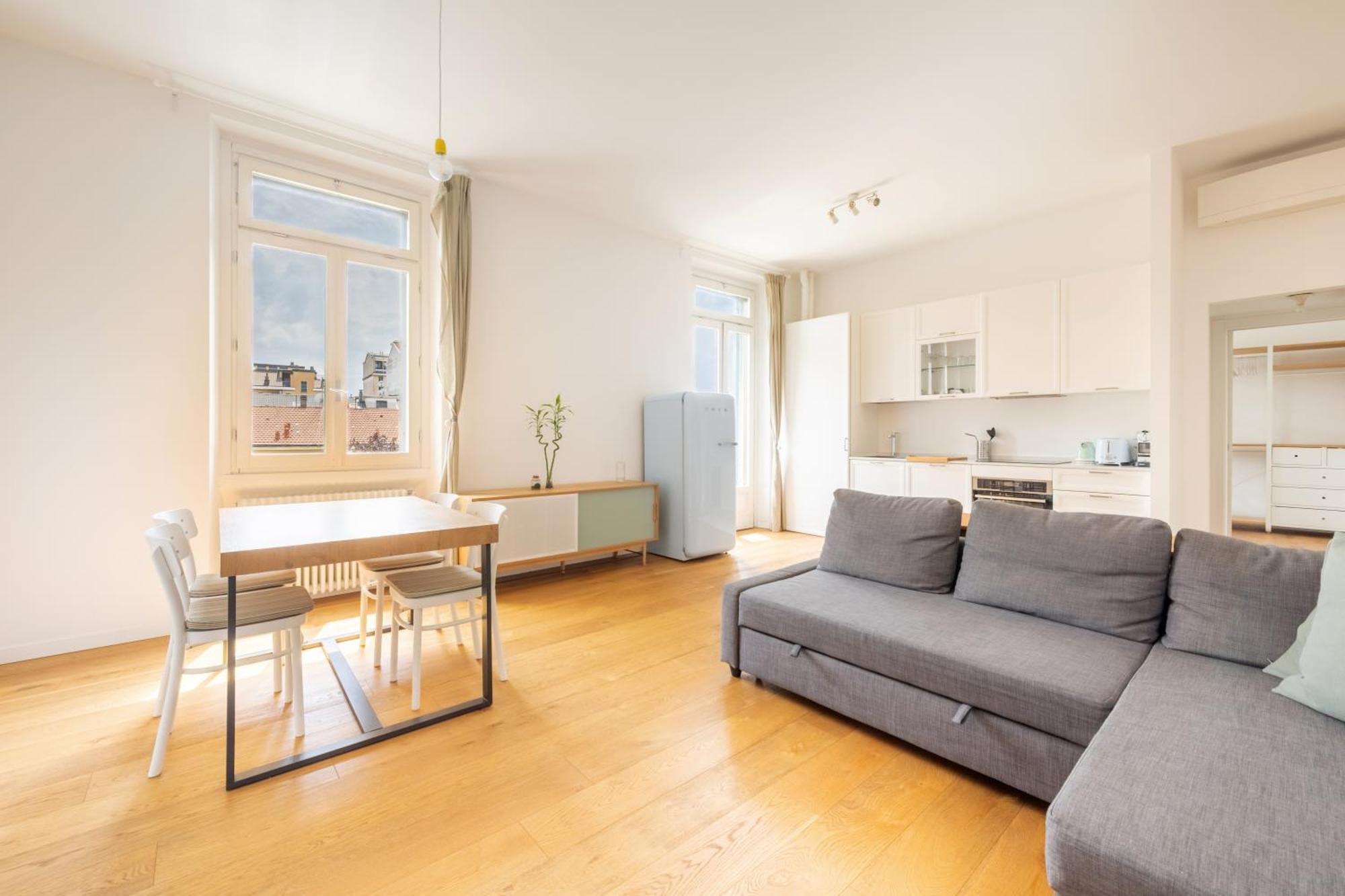 Milano Isola - Bright 2-Room Apartment With Balcony エクステリア 写真