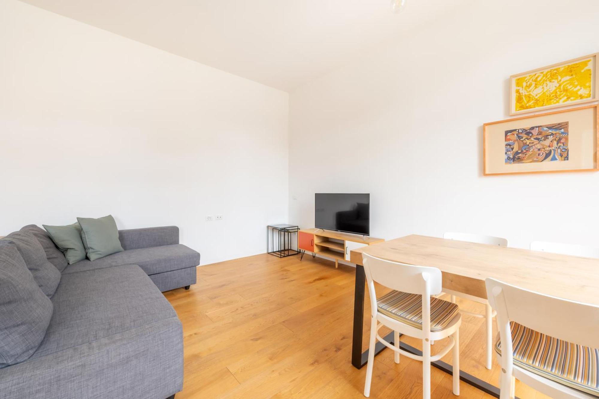 Milano Isola - Bright 2-Room Apartment With Balcony エクステリア 写真