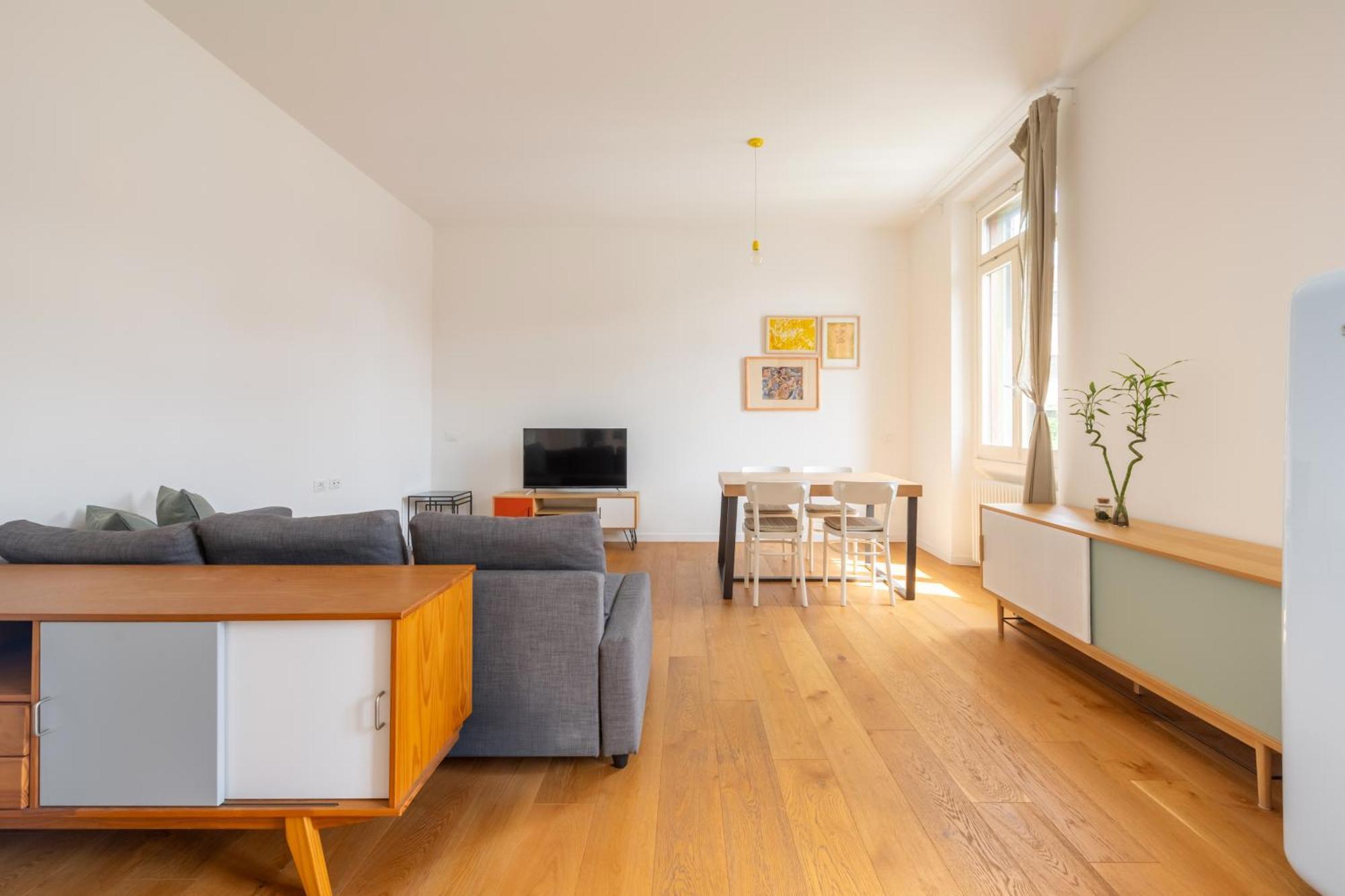 Milano Isola - Bright 2-Room Apartment With Balcony エクステリア 写真