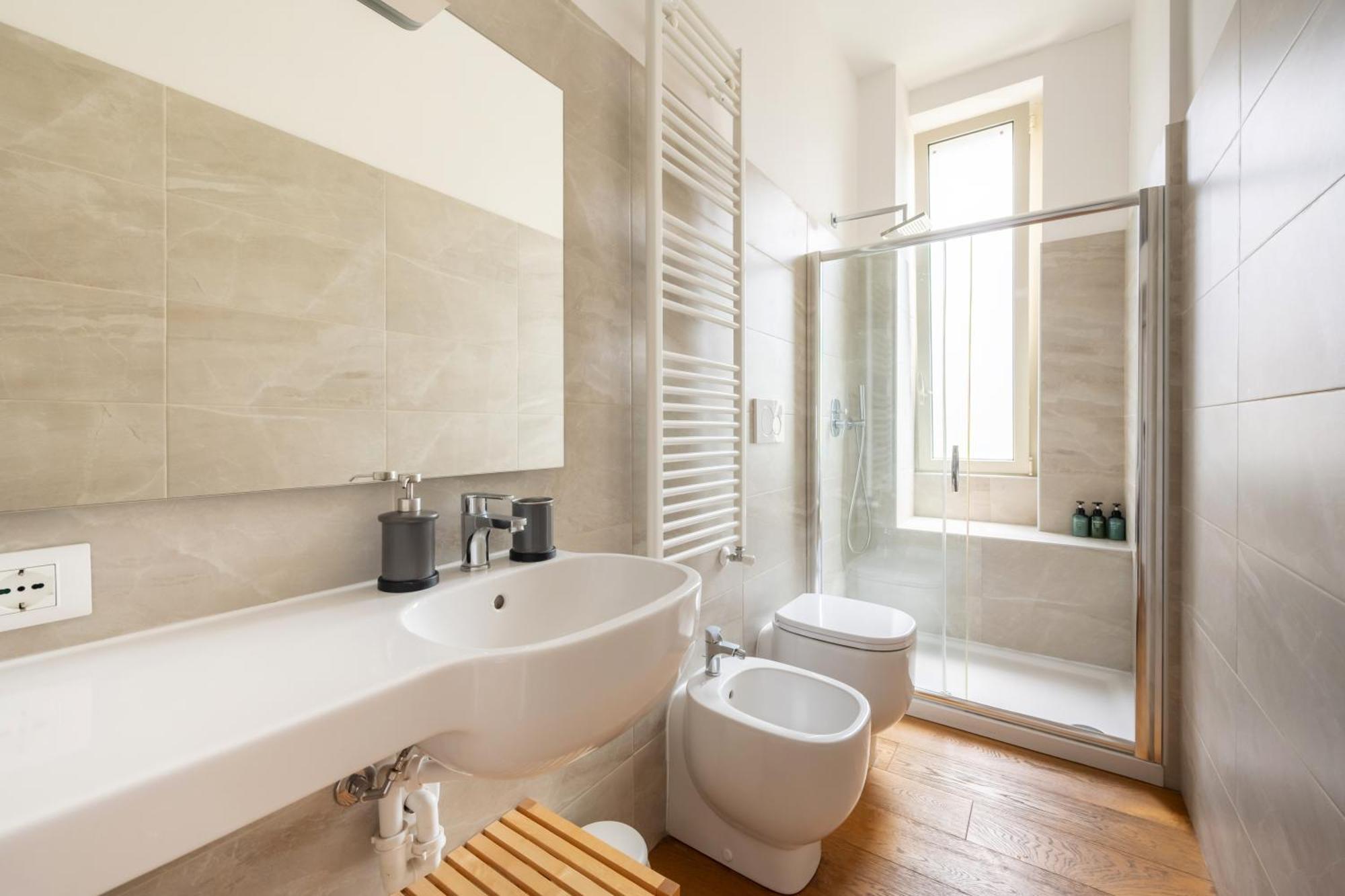 Milano Isola - Bright 2-Room Apartment With Balcony エクステリア 写真